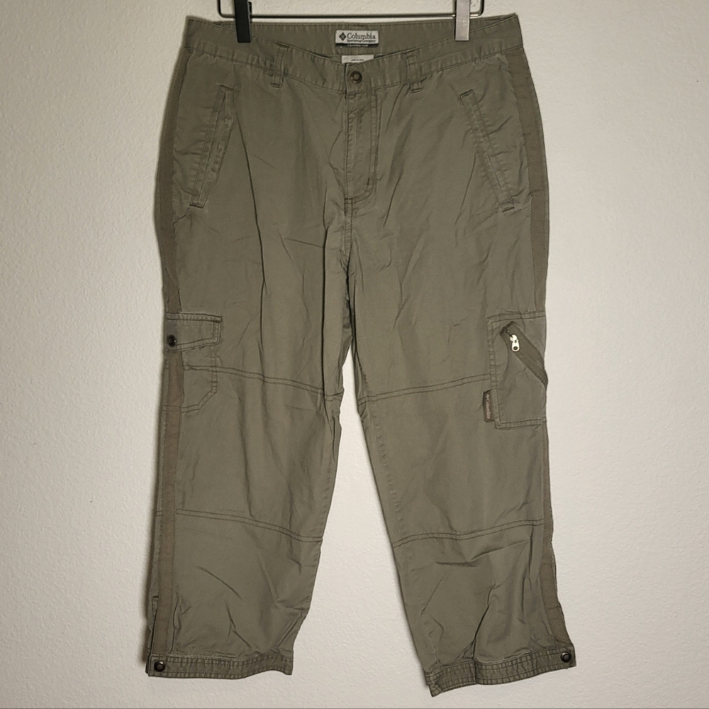 Columbia Military Green Roll Up Hiking Capri Shorts size 10